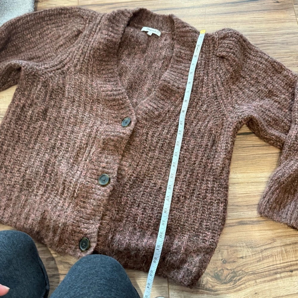 Madewell Willowbend V-Neck Pleat-Sleeve Cardigan Sweater - Picture 9 of 9